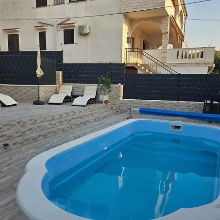 Sandra - Apartment *